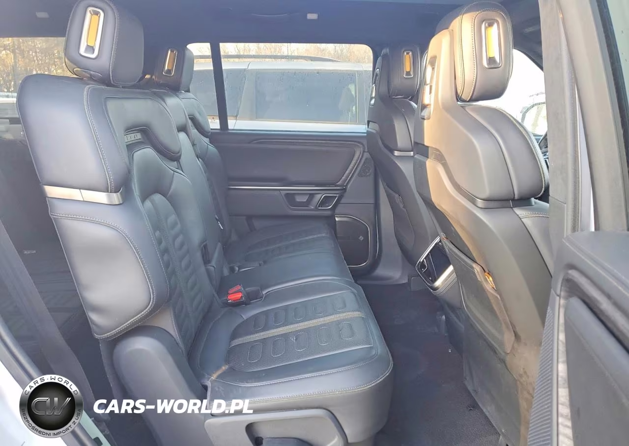 2023 Rivian R1S Adventure VIN:7PDSGABA3PN005165 - 11