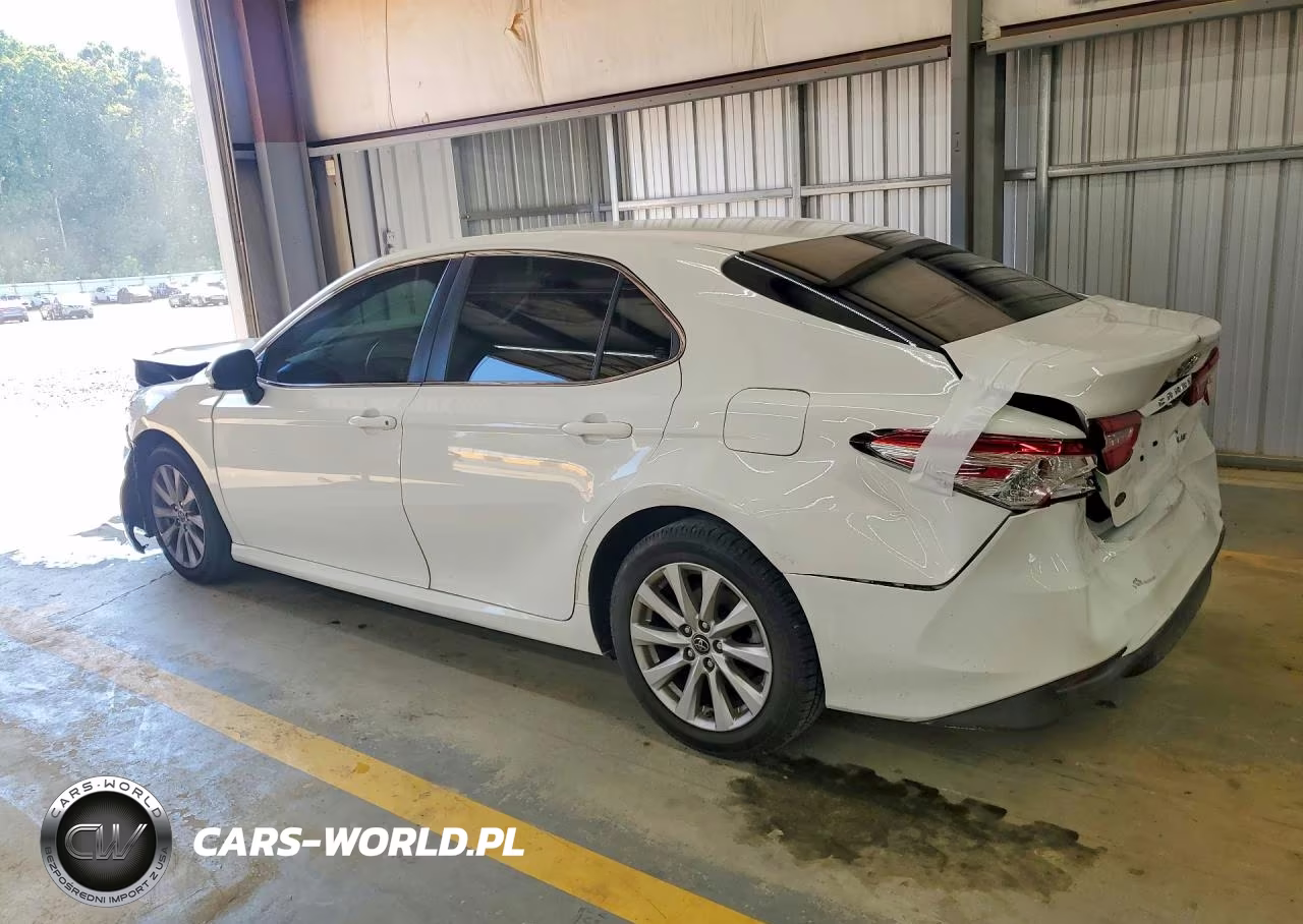 2018 Toyota Camry Le VIN:JTNB11HK8J3043059 - 2