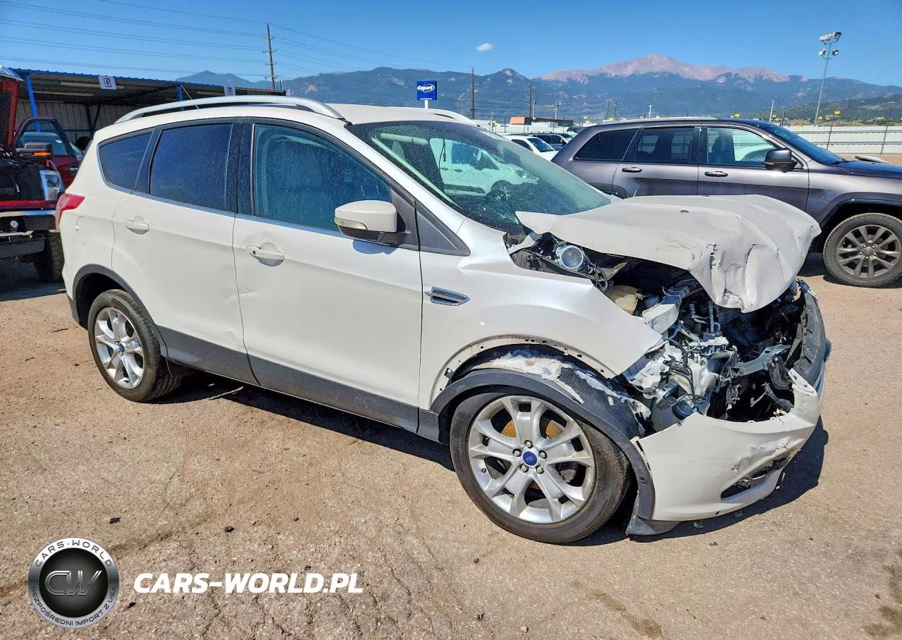 2014 Ford Escape Titanium VIN:1FMCU0JX2EUE50435 - 4