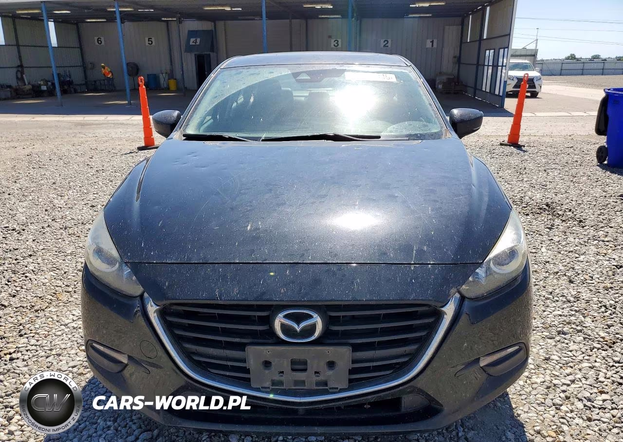 2018 Mazda 3 Touring VIN:3MZBN1V39JM195918 - 5