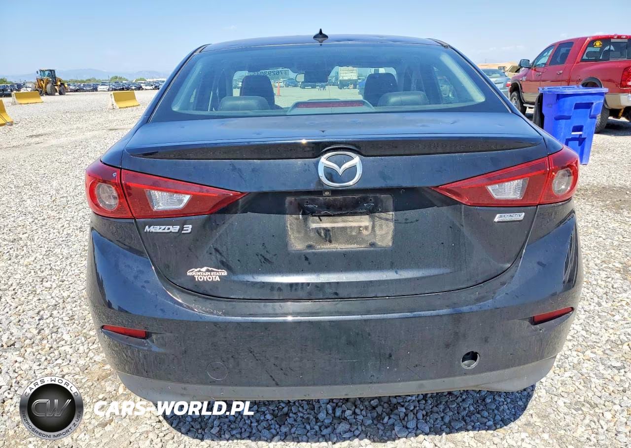 2018 Mazda 3 Touring VIN:3MZBN1V39JM195918 - 6