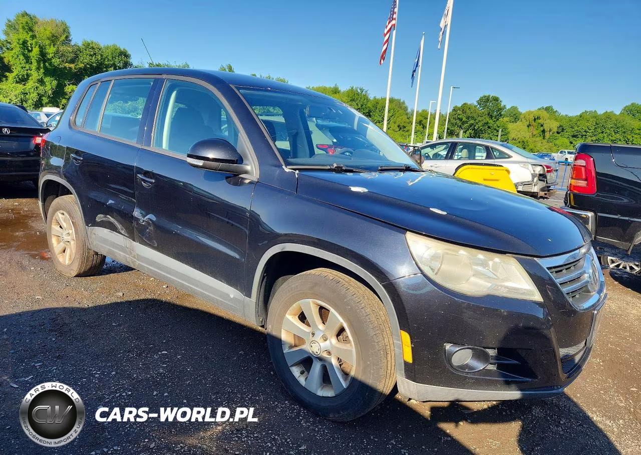 2010 Volkswagen Tiguan S VIN:WVGAV9AX9AW521167 - 4