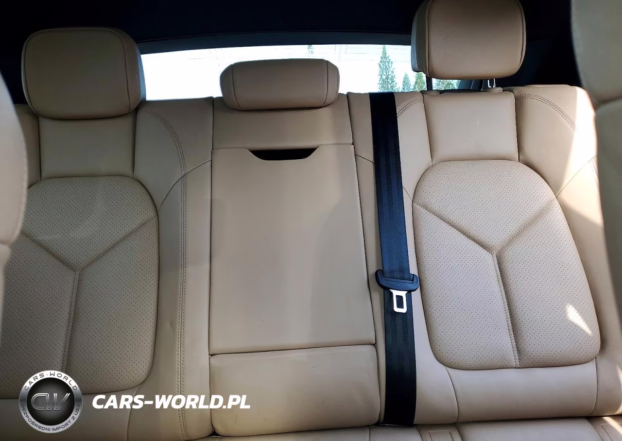 2019 Porsche Macan S VIN:WP1AB2A5XKLB30226 - 10