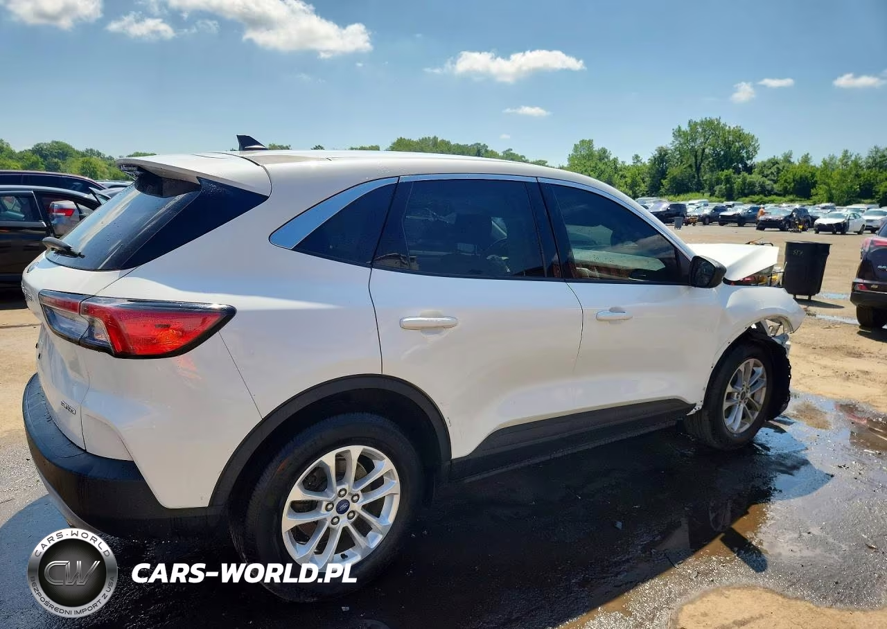 2022 Ford Escape Se VIN:1FMCU9G62NUB90427 - 3
