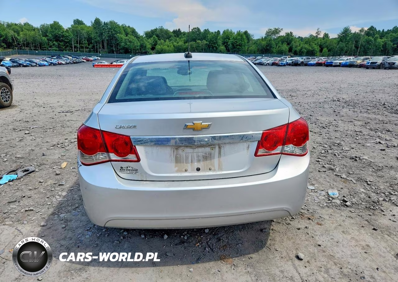 2015 Chevrolet Cruze Ls VIN:1G1PA5SG8F7102903 - 6