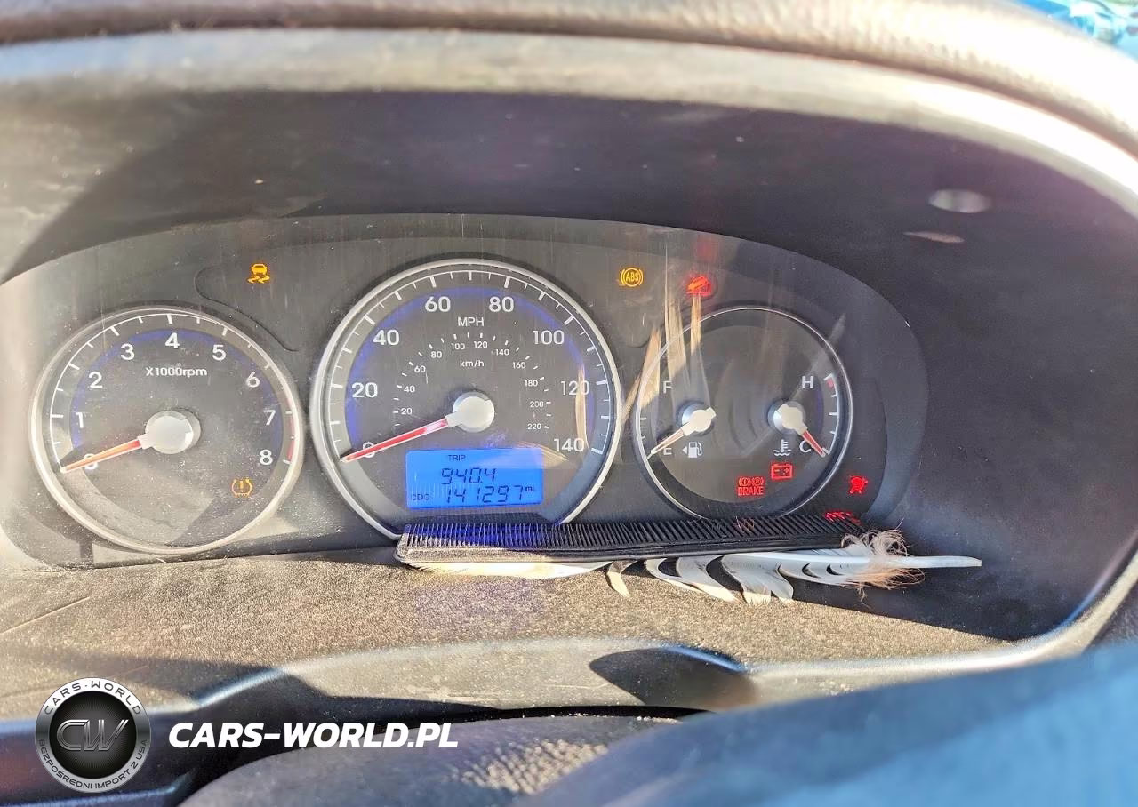 2012 Hyundai Santa Fe Limited VIN:5XYZK3ABXCG128084 - 9