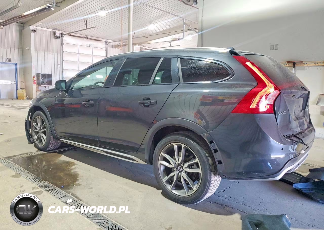 2015 Volvo V60 Cross Country Premier VIN:YV4612HK3F1001975 - 2