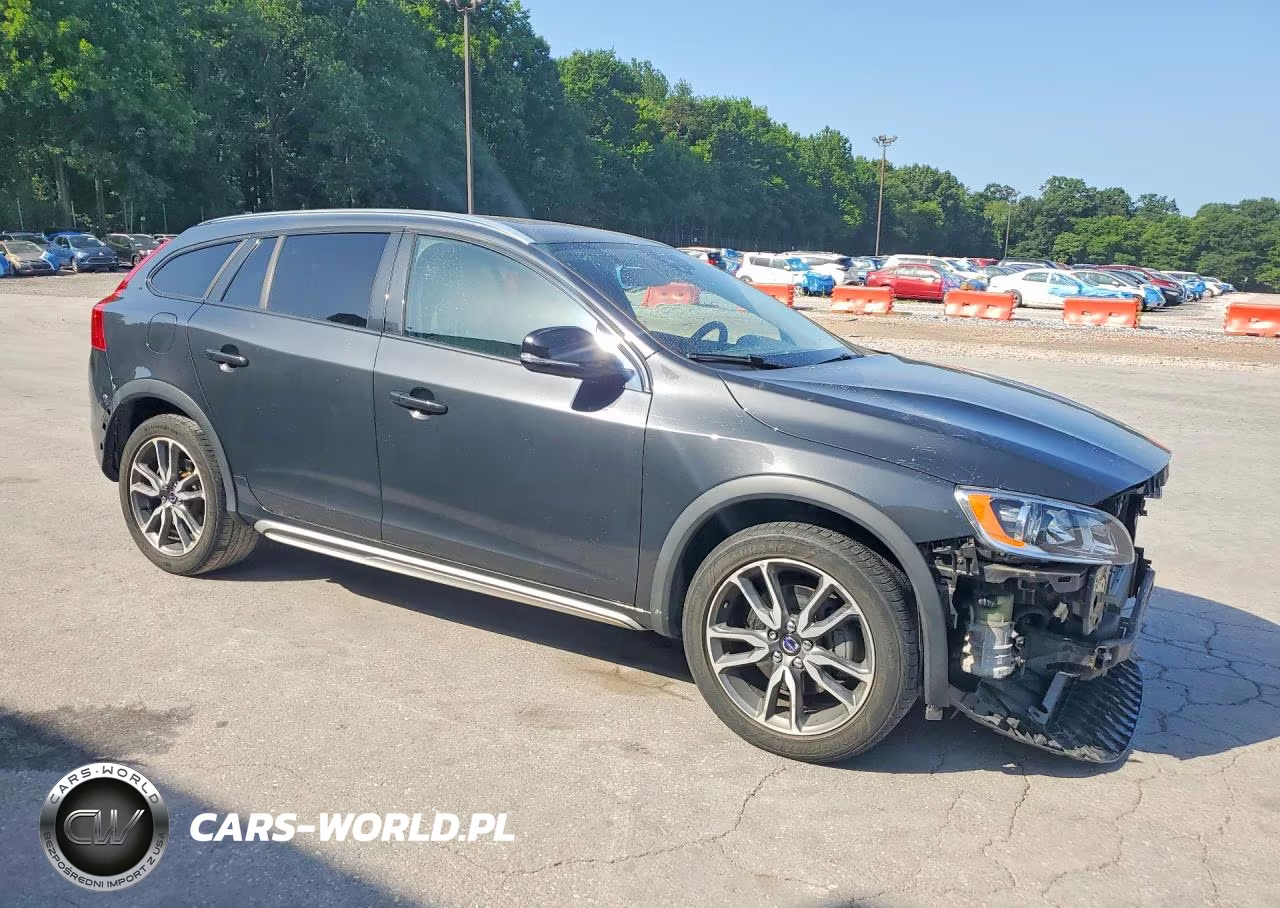 2015 Volvo V60 Cross Country Premier VIN:YV4612HK3F1001975 - 4