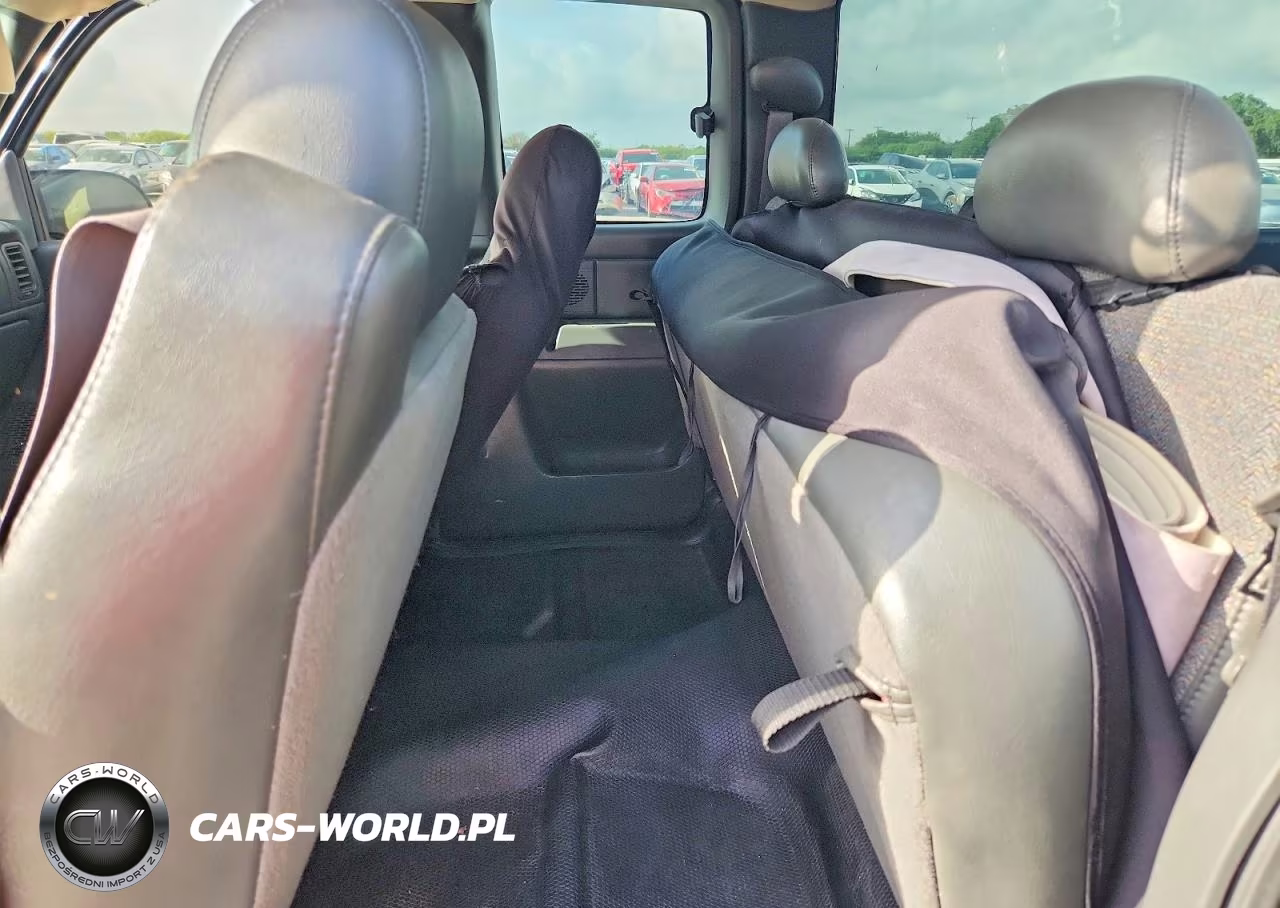 2005 Chevrolet Silverado C1500 VIN:1GCEC19X55Z321537 - 10