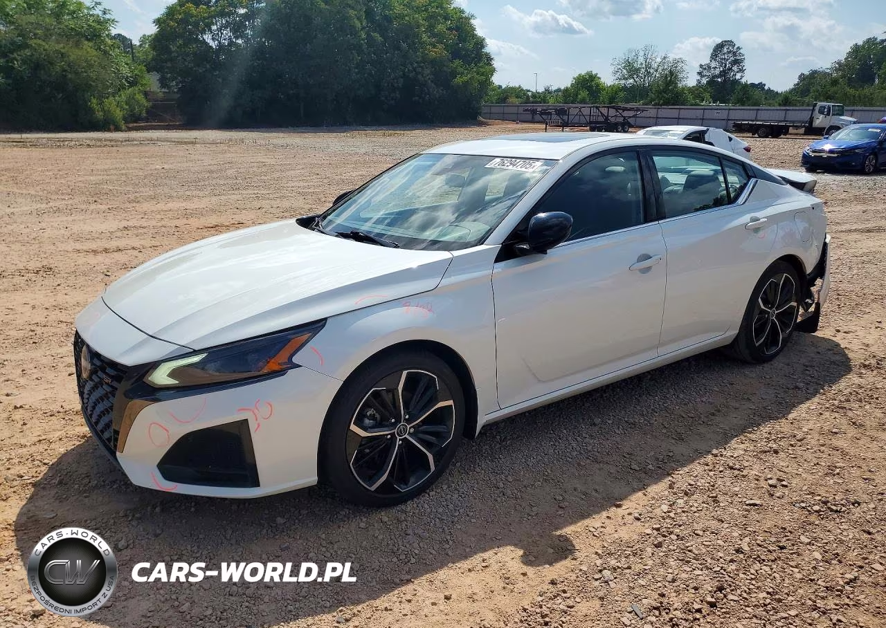 2023 Nissan Altima Sr – zdjęcie 1 z 12