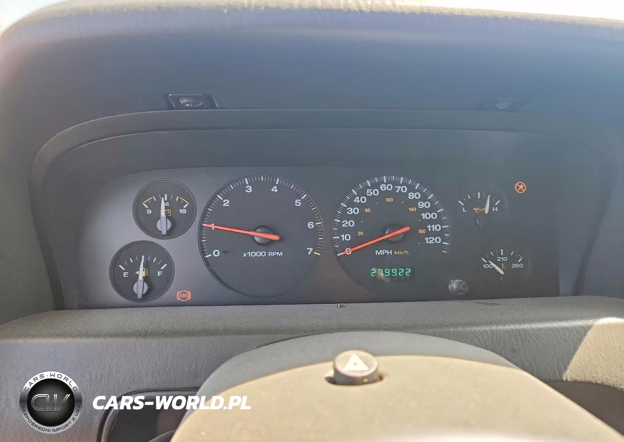 2002 Jeep Grand Cherokee Laredo VIN:1J4GW48S62C223679 - 9