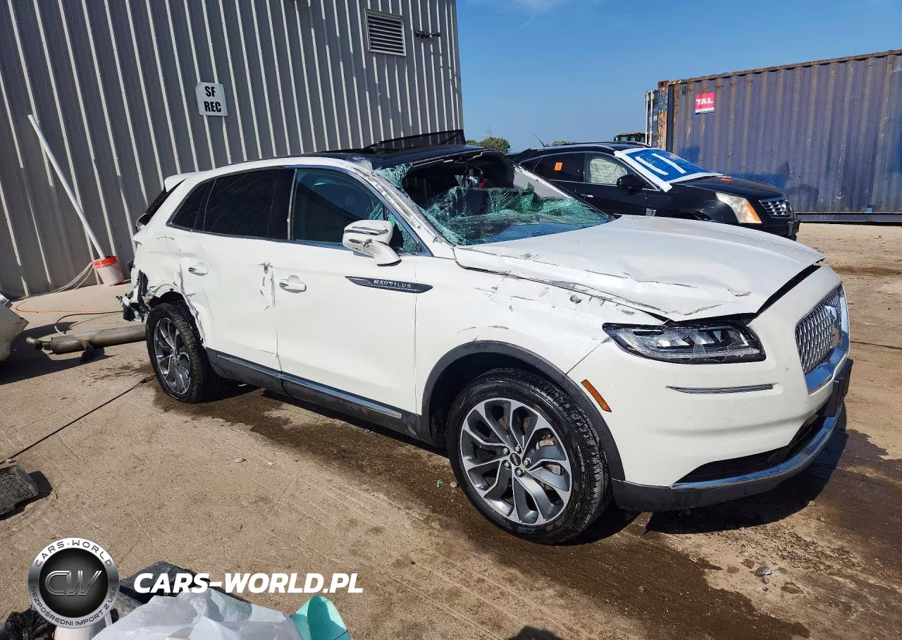 2022 Lincoln Nautilus Reserve VIN:2LMPJ8K9XNBL11771 - 4