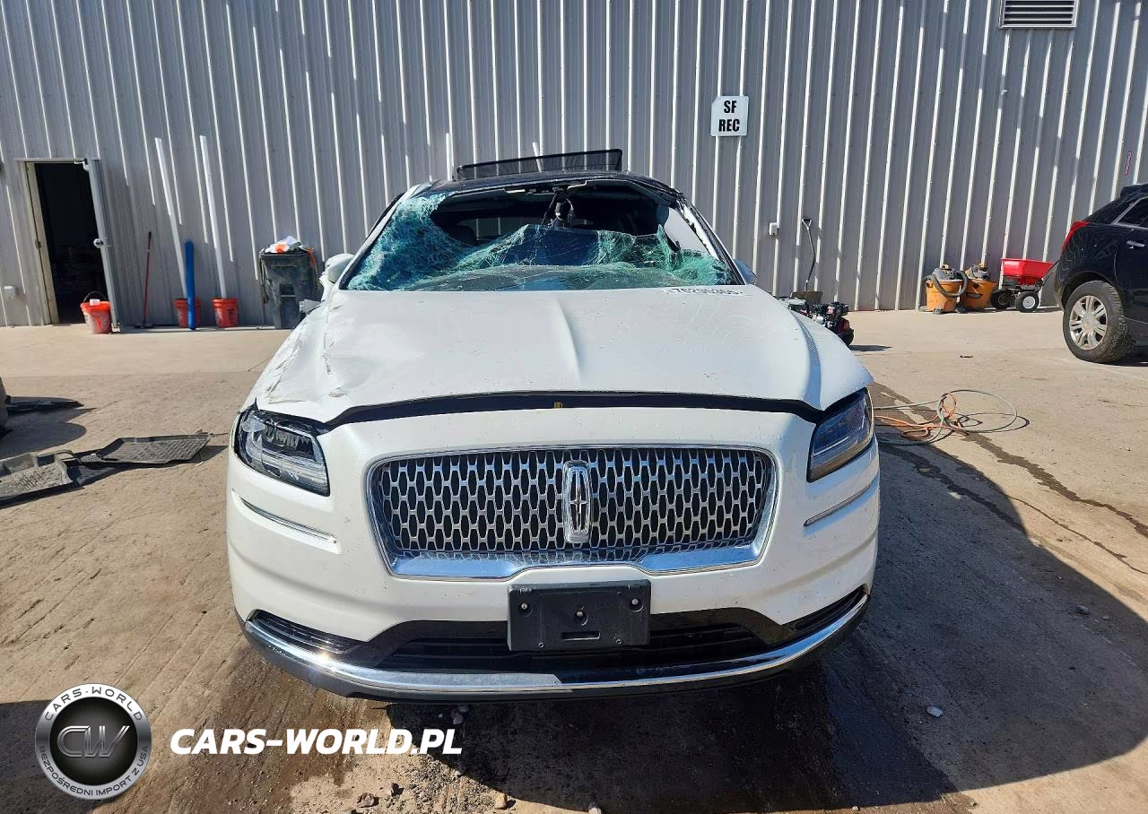 2022 Lincoln Nautilus Reserve VIN:2LMPJ8K9XNBL11771 - 5