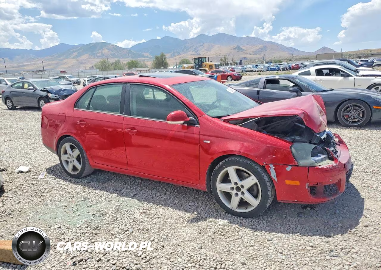 2010 Volkswagen Jetta Wolfsburg VIN:3VWRA7AJ4AM052621 - 4