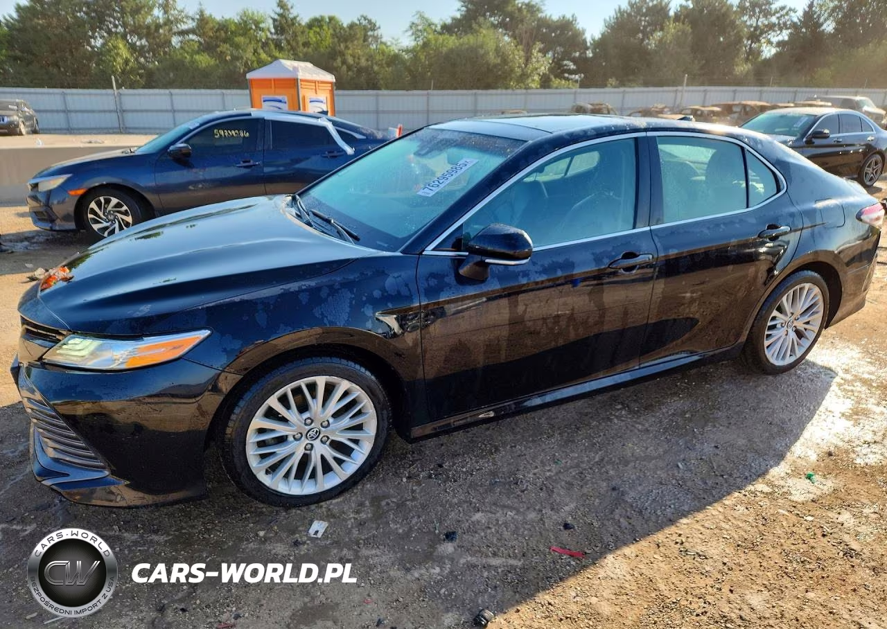 2020 Toyota Camry Xle – zdjęcie 1 z 12