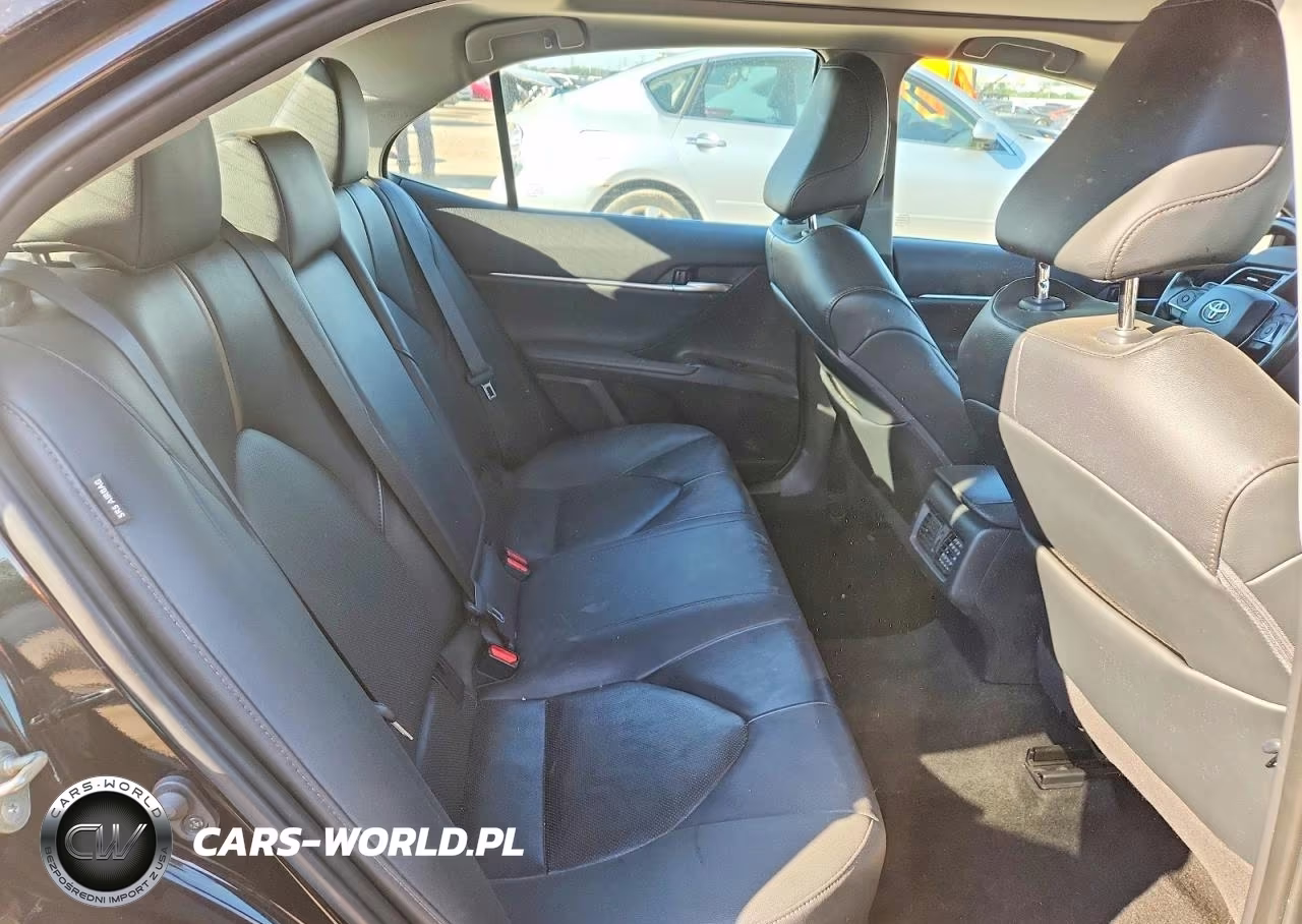 2020 Toyota Camry Xle VIN:4T1F11AK6LU312474 - 10