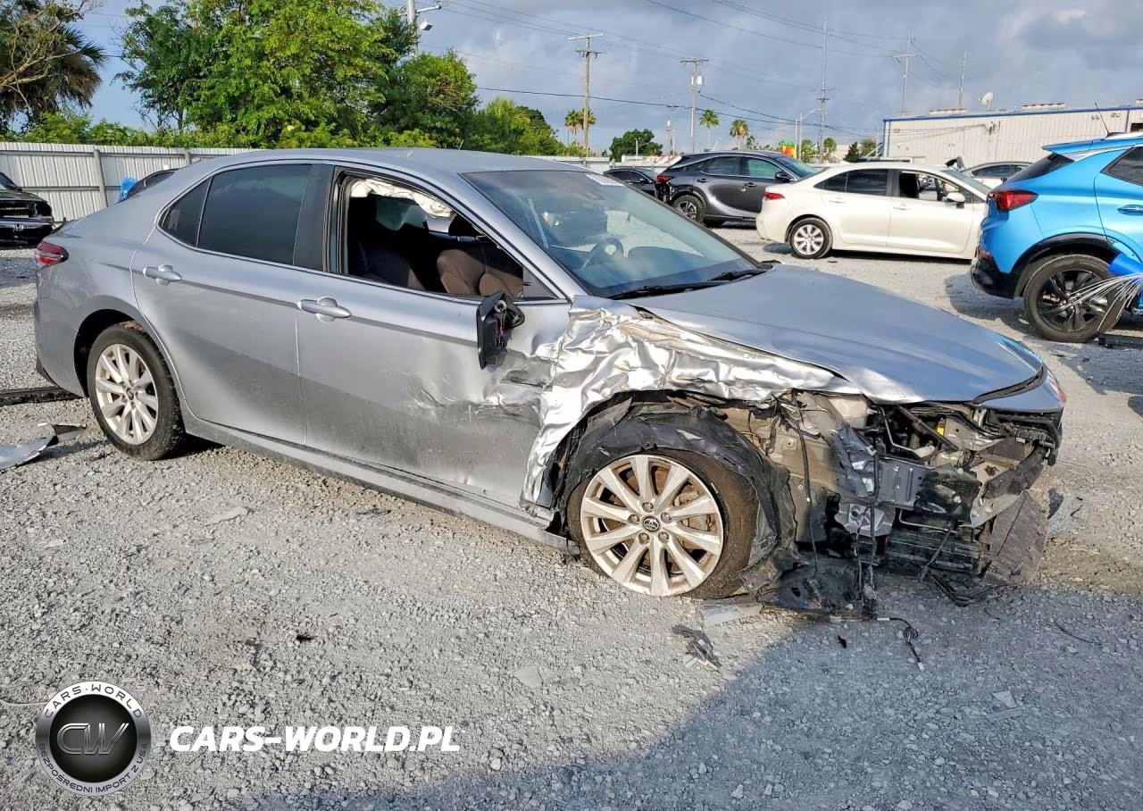 2020 Toyota Camry Le VIN:4T1C11AK6LU900118 - 4