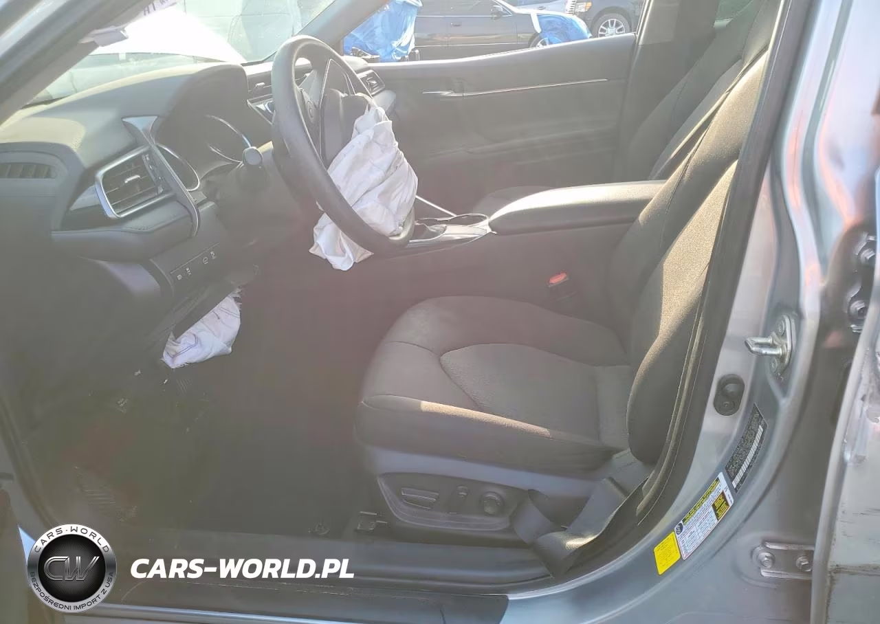 2020 Toyota Camry Le VIN:4T1C11AK6LU900118 - 7