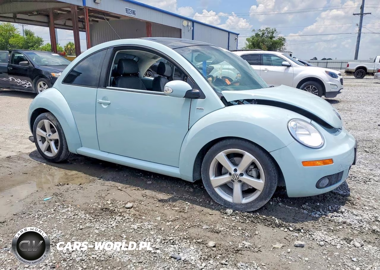 2010 Volkswagen New Beetle VIN:3VWRW3AG3AM027319 - 4