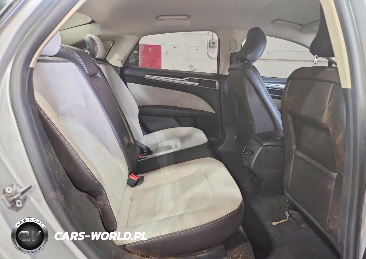 2019 Ford Fusion Se VIN:3FA6P0HD1KR154738 - 10