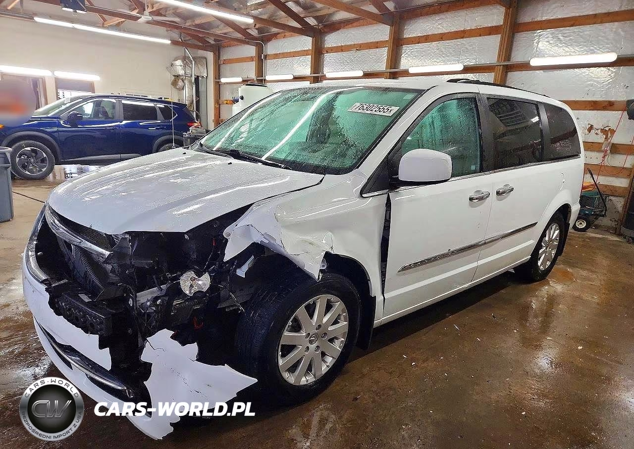 2016 Chrysler Town & Country