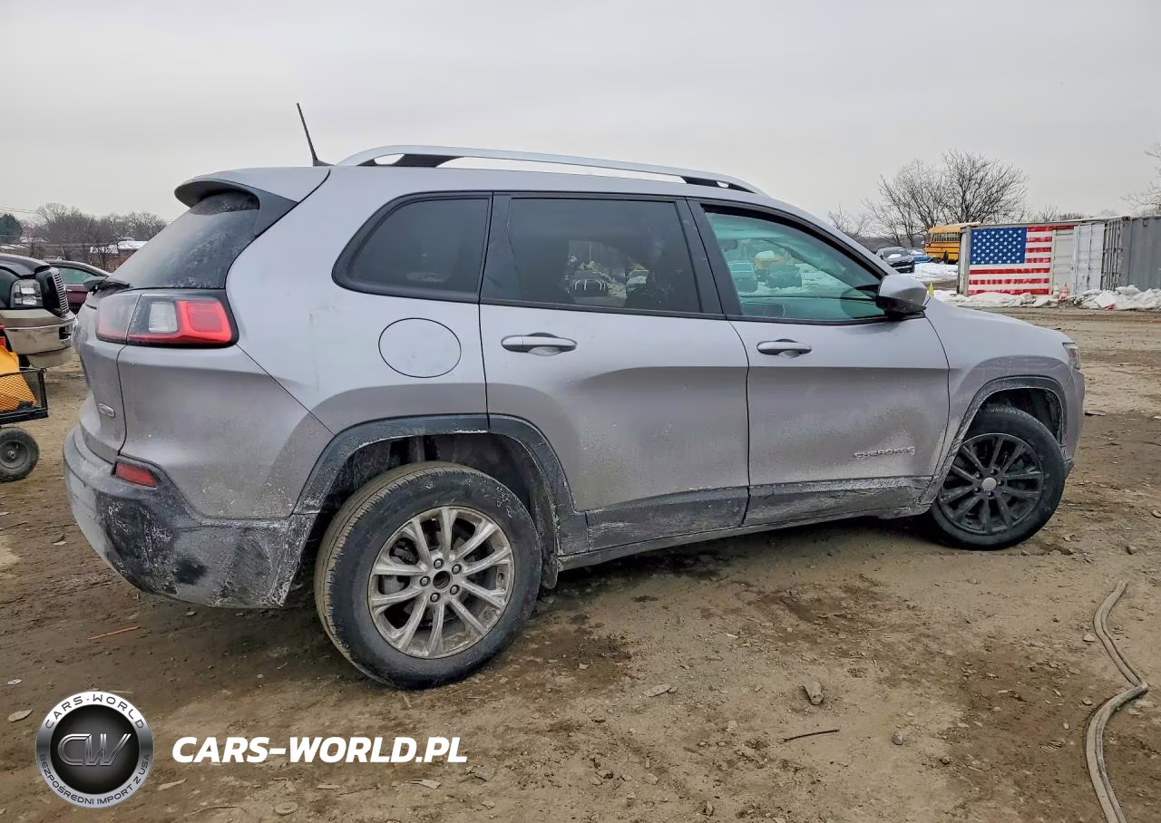 2020 Jeep Cherokee Latitude VIN:1C4PJLCB2LD577166 - 3