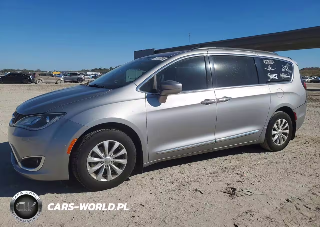 2017 Chrysler Pacifica Touring L