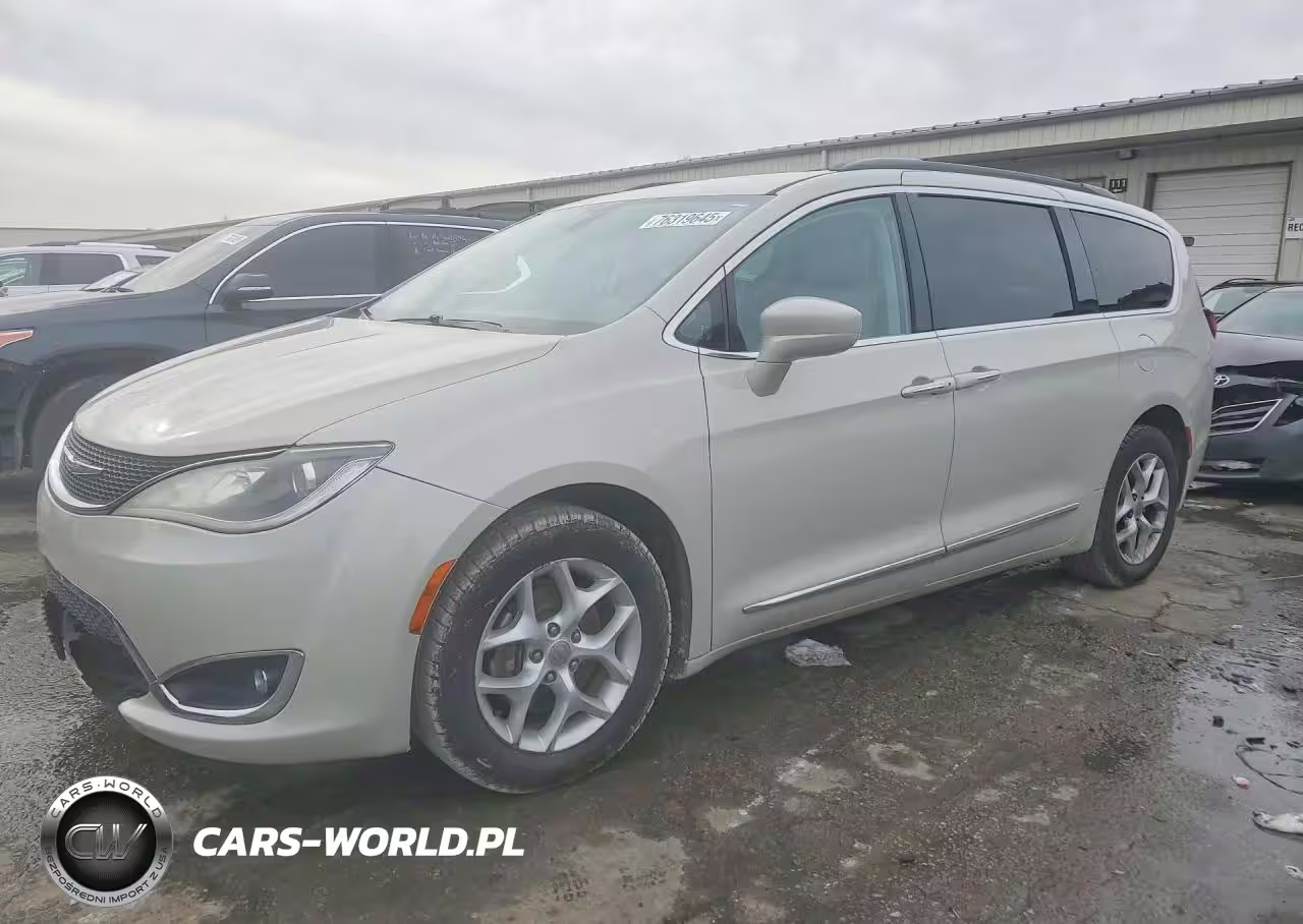 2017 Chrysler Pacifica Touring L