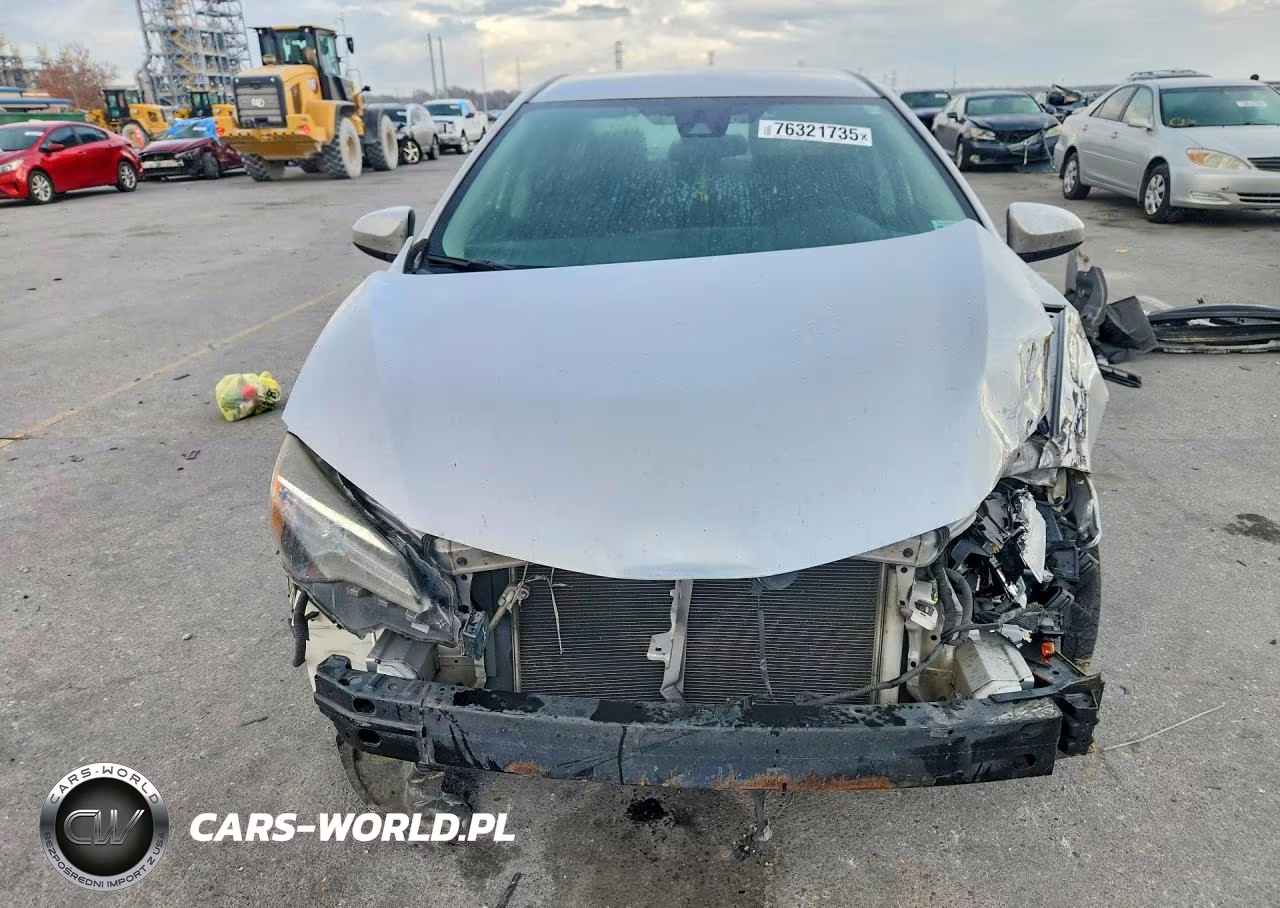 2018 Toyota Corolla L VIN:2T1BURHE4JC029042 - 5