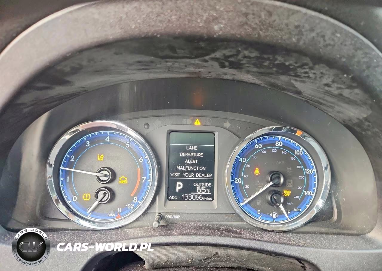 2018 Toyota Corolla L VIN:2T1BURHE4JC029042 - 9