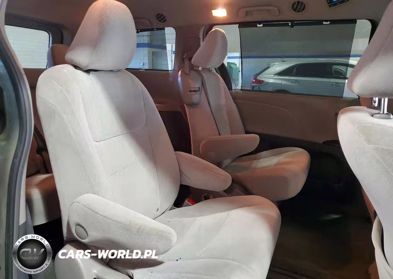 2015 Toyota Sienna Le VIN:5TDKK3DC5FS680721 - 11