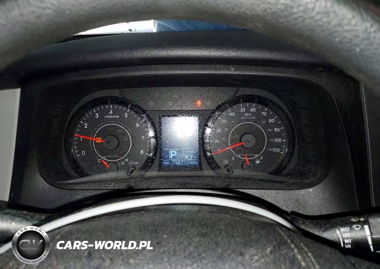 2015 Toyota Sienna Le VIN:5TDKK3DC5FS680721 - 9