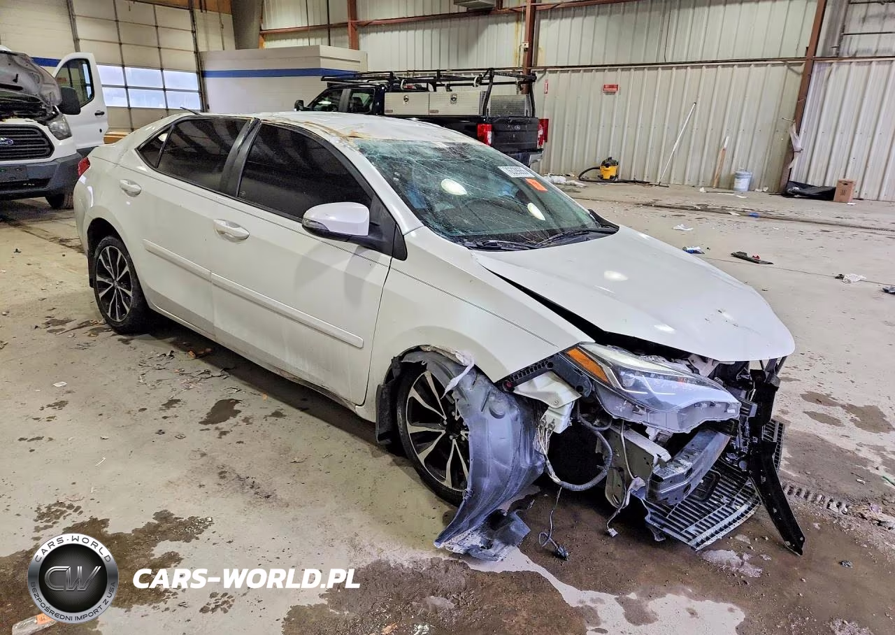 2017 Toyota Corolla L VIN:5YFBURHE0HP698564 - 4