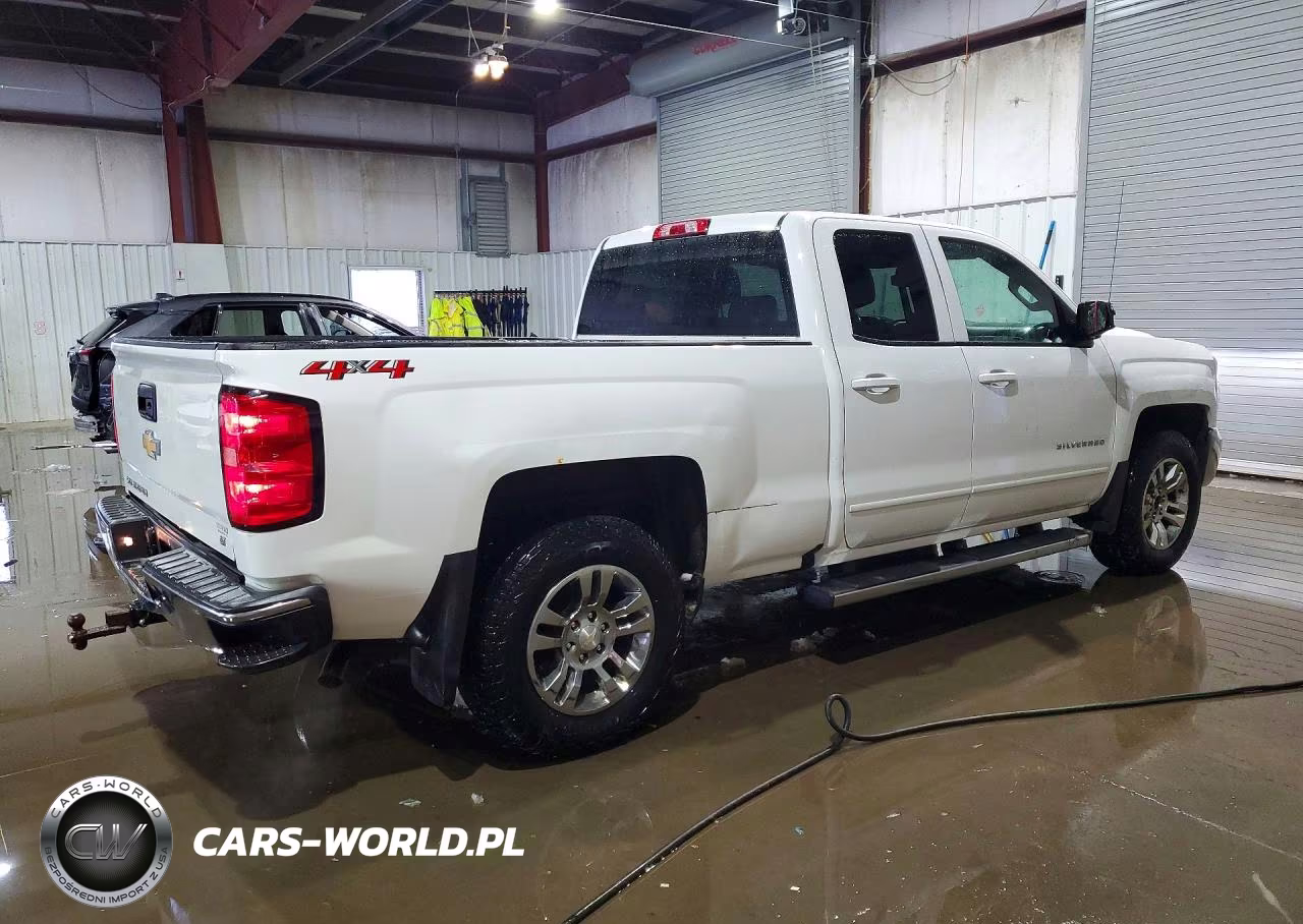 2018 Chevrolet Silverado K1500 Lt VIN:1GCVKREH8JZ242048 - 3