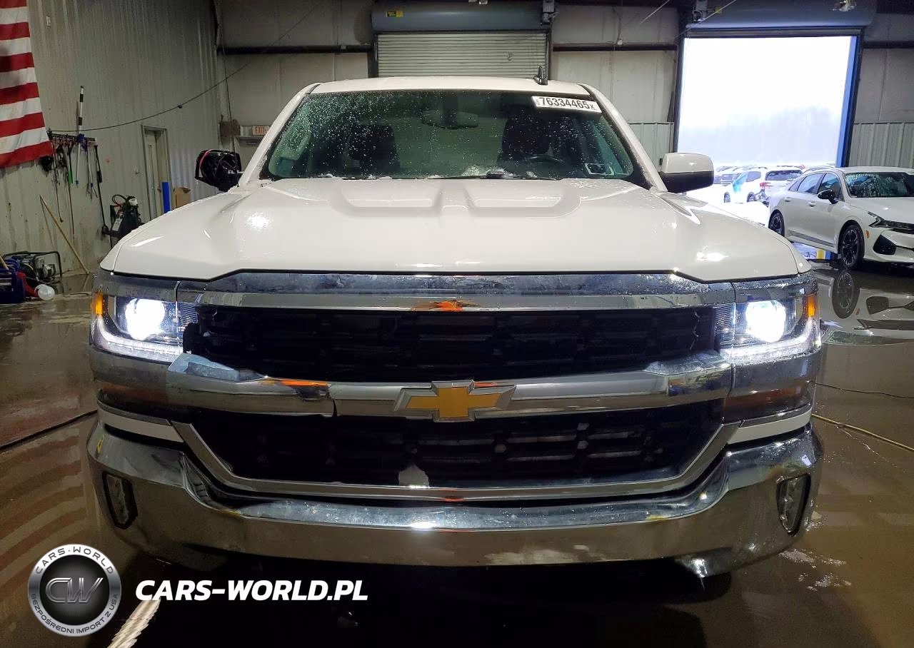 2018 Chevrolet Silverado K1500 Lt VIN:1GCVKREH8JZ242048 - 5