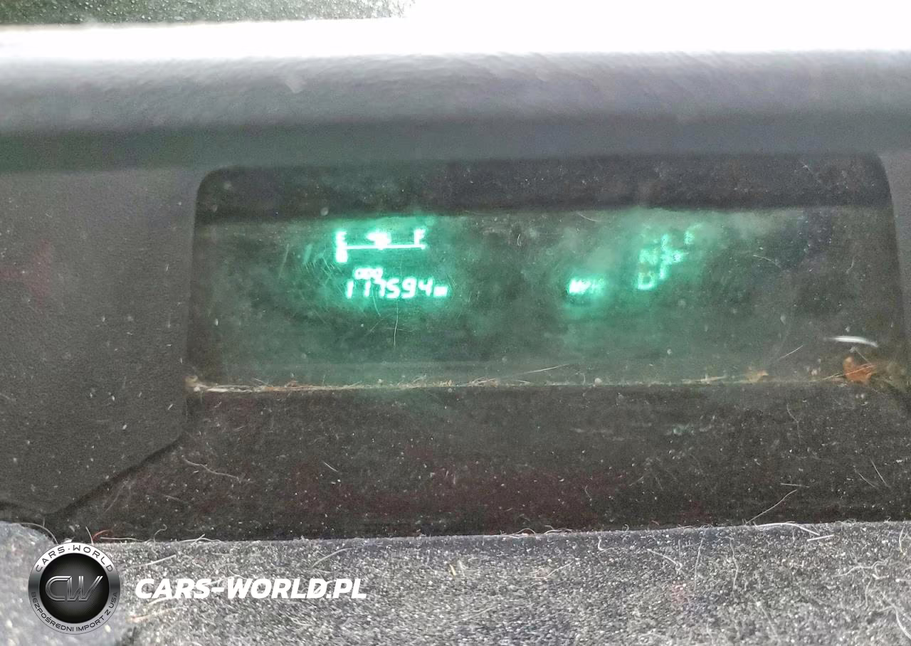 2004 Toyota Prius VIN:JTDKB20UX40029206 - 9