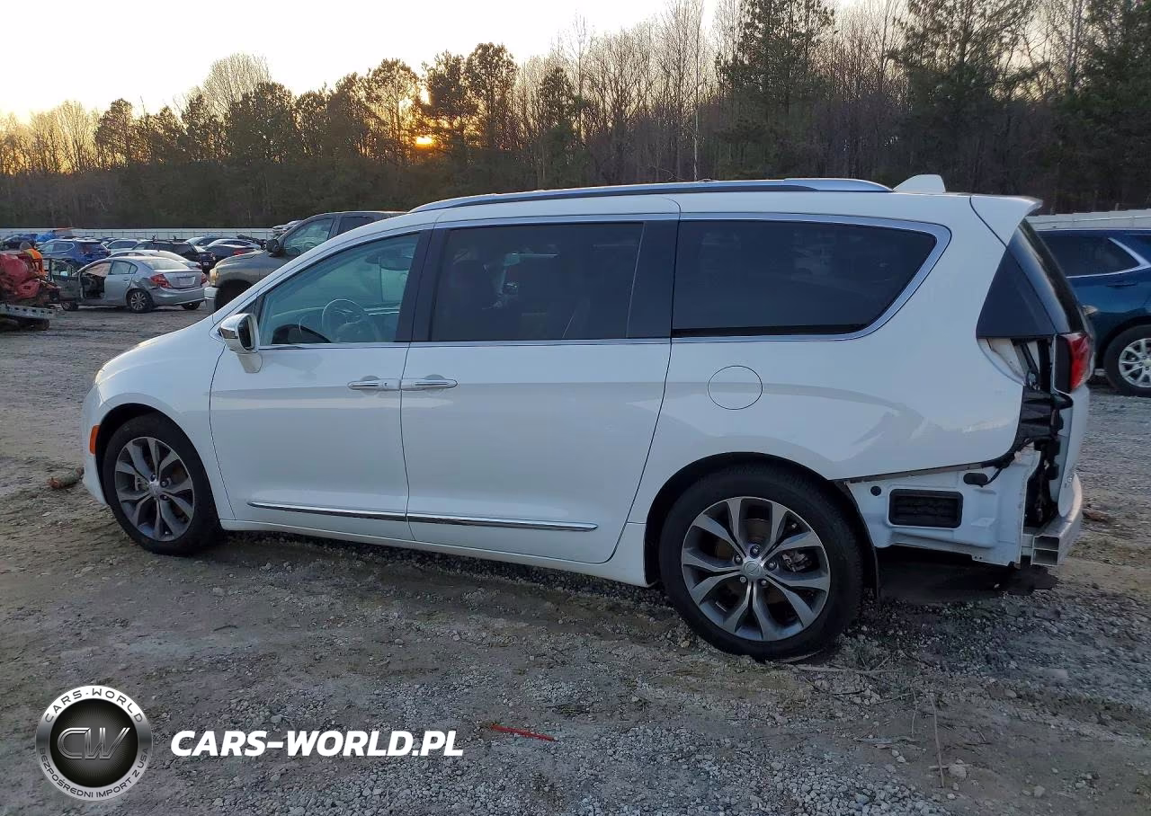 2017 Chrysler Pacifica Limited VIN:2C4RC1GG1HR653557 - 2