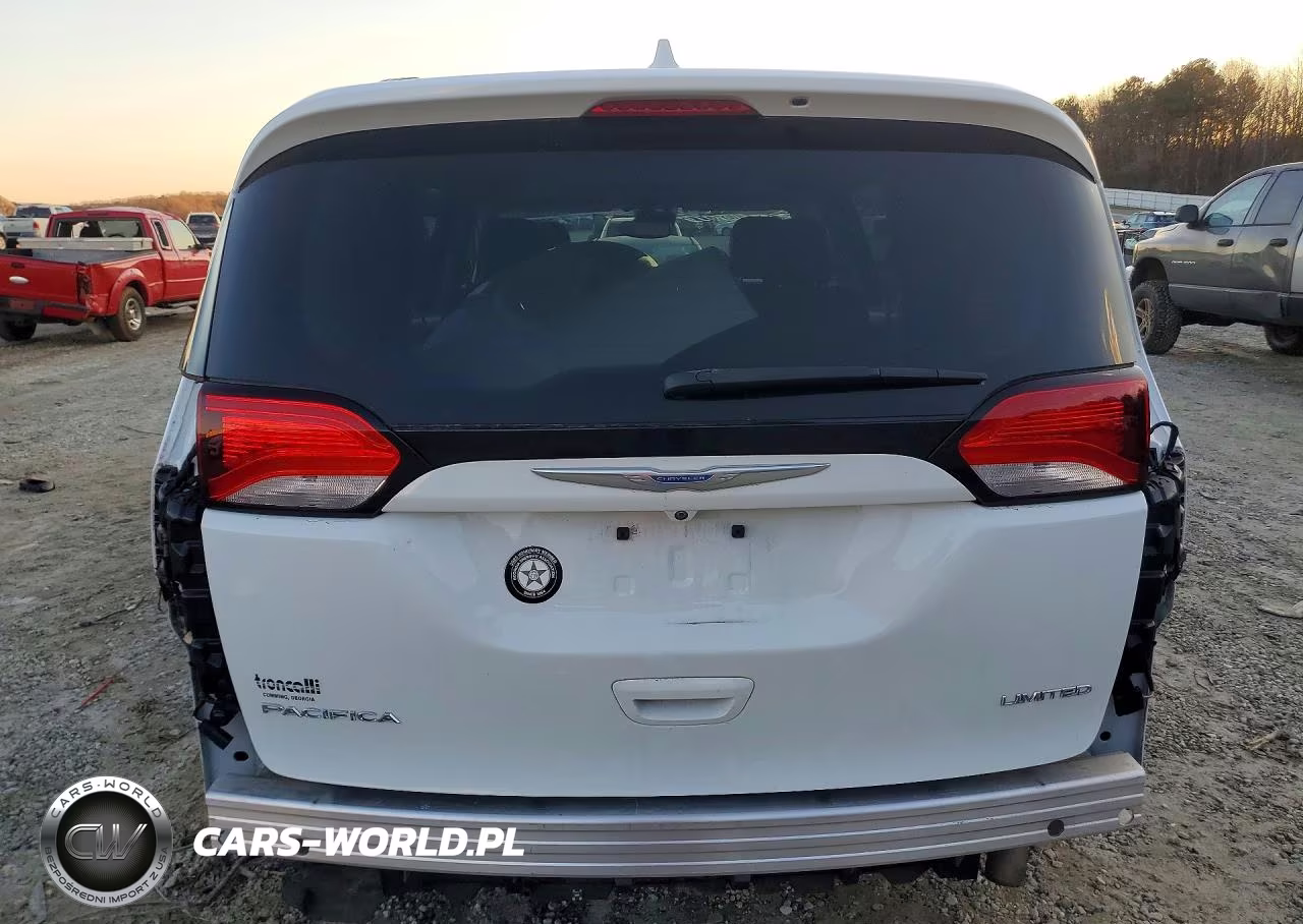 2017 Chrysler Pacifica Limited VIN:2C4RC1GG1HR653557 - 6