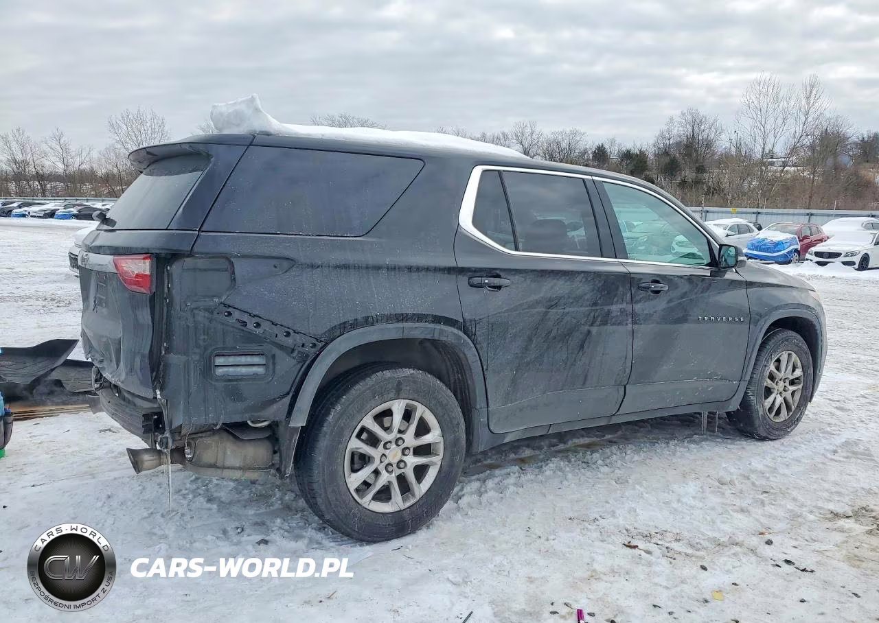 2019 Chevrolet Traverse Ls VIN:1GNERFKW3KJ263751 - 3