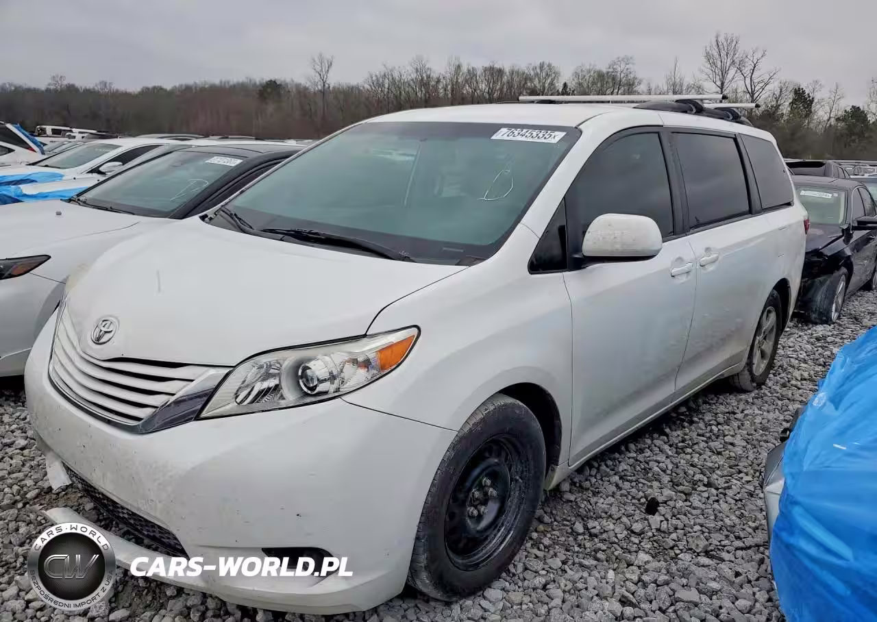 2015 Toyota Sienna Le