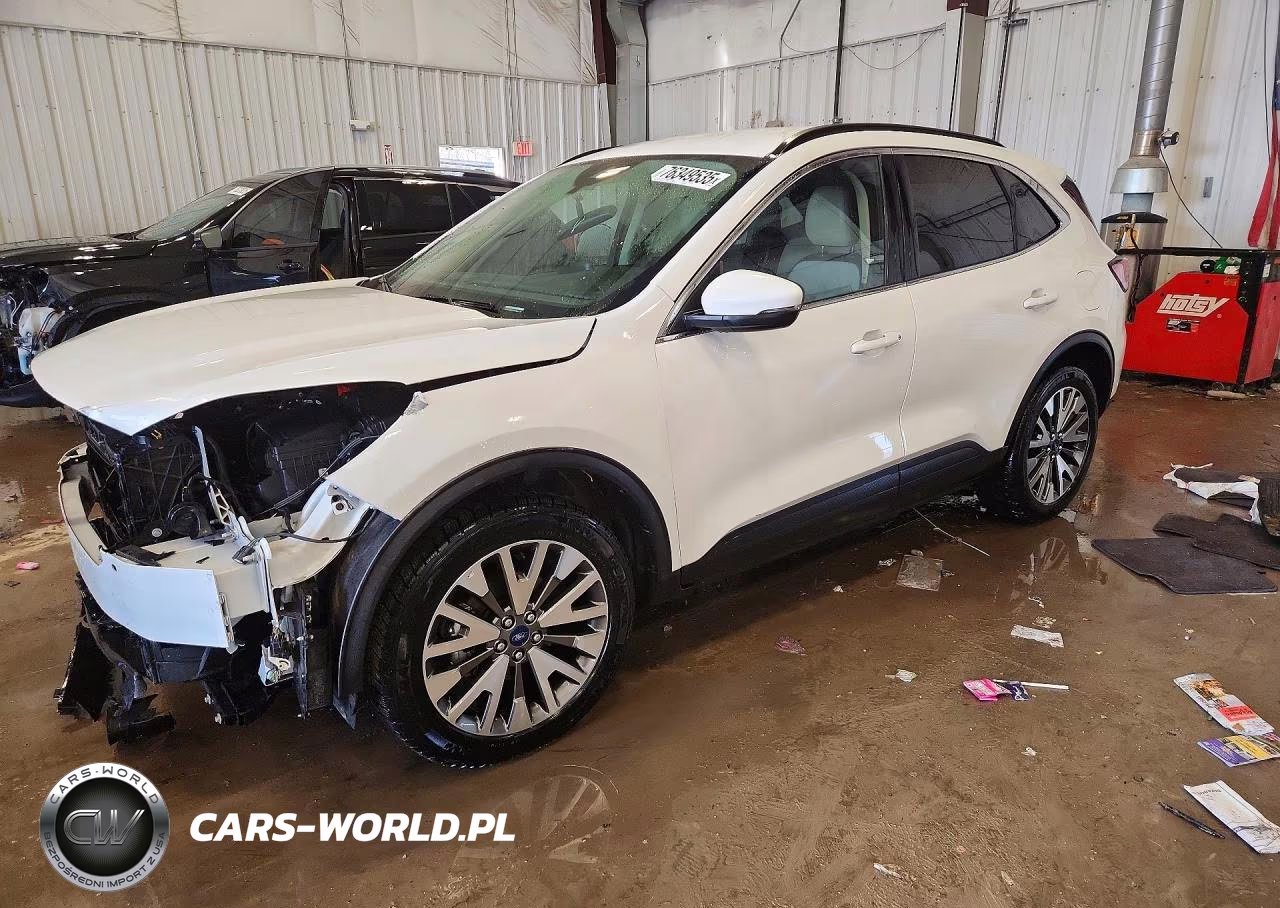 2020 Ford Escape Titanium – zdjęcie 1 z 14