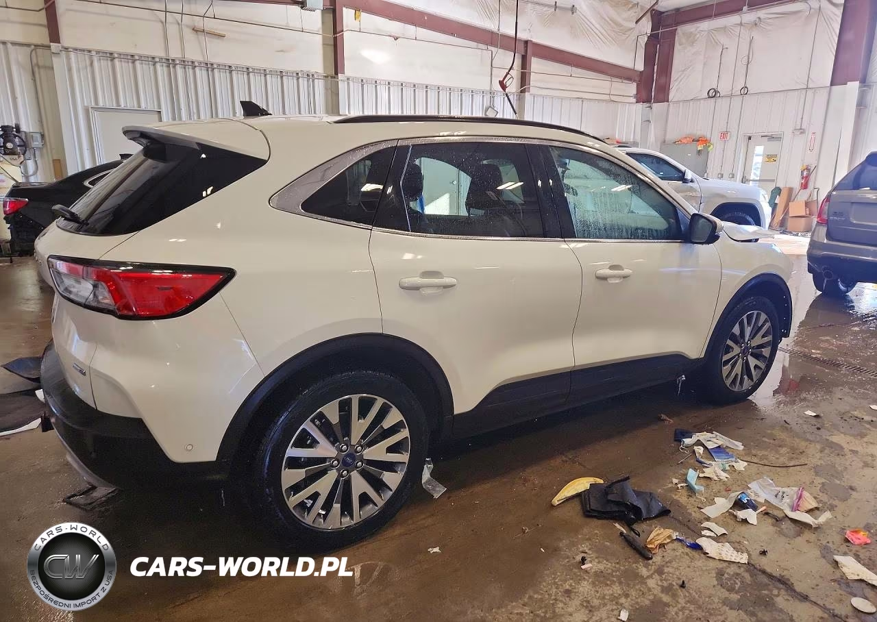2020 Ford Escape Titanium VIN:1FMCU9J90LUB19601 - 3