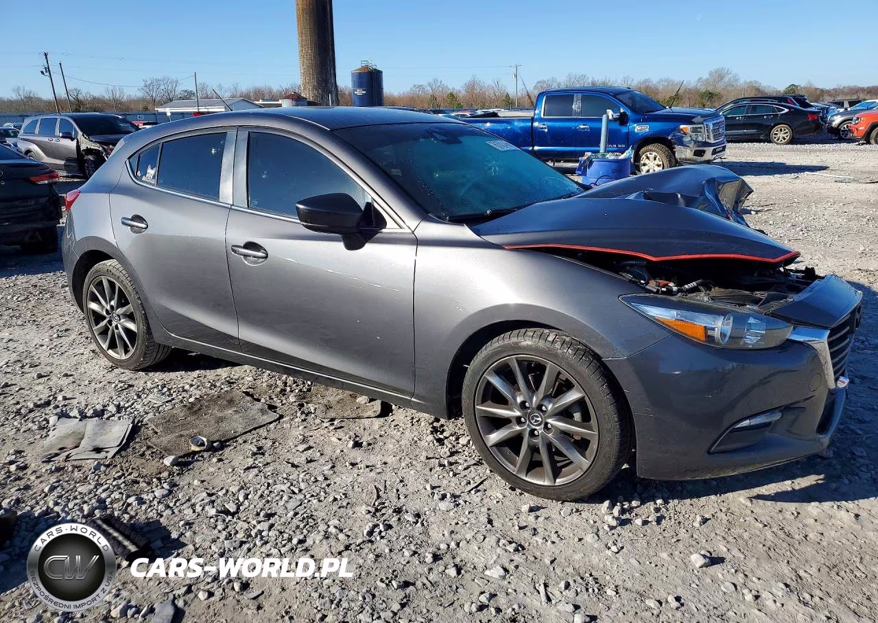 2018 Mazda 3 Touring VIN:3MZBN1L37JM159647 - 4