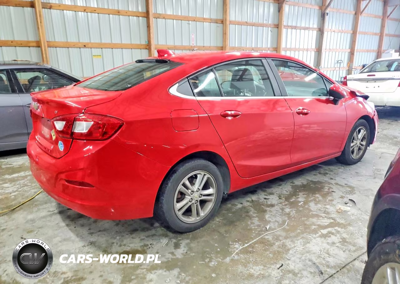 2018 Chevrolet Cruze Lt VIN:1G1BE5SM0J7125881 - 3