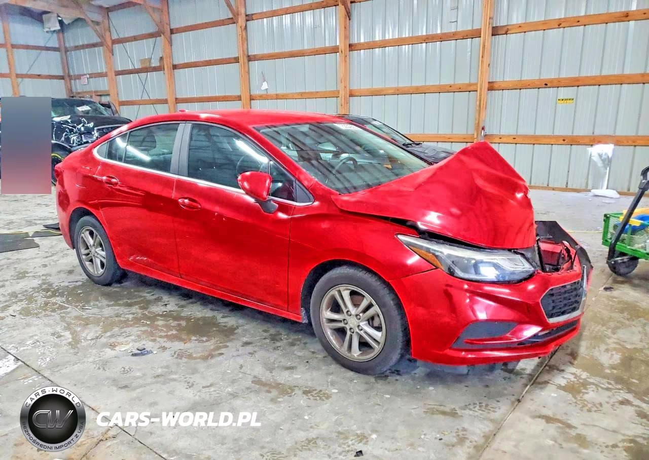 2018 Chevrolet Cruze Lt VIN:1G1BE5SM0J7125881 - 4