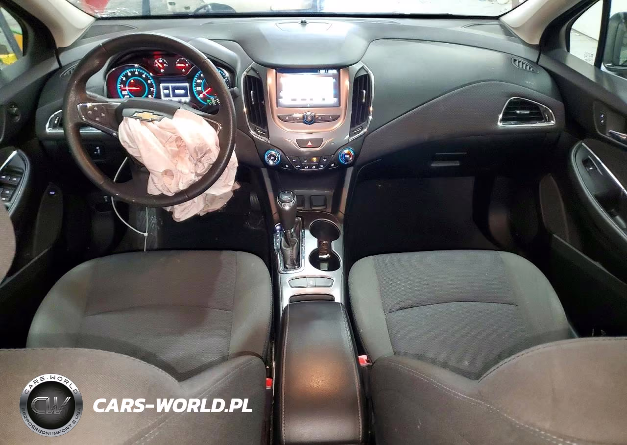 2018 Chevrolet Cruze Lt VIN:1G1BE5SM0J7125881 - 8