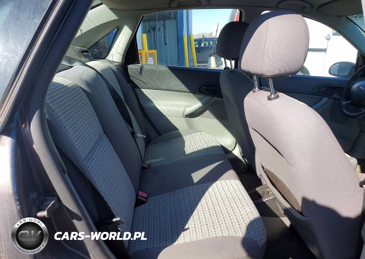 2007 Ford Focus Zx4 VIN:1FAFP34N77W241855 - 10