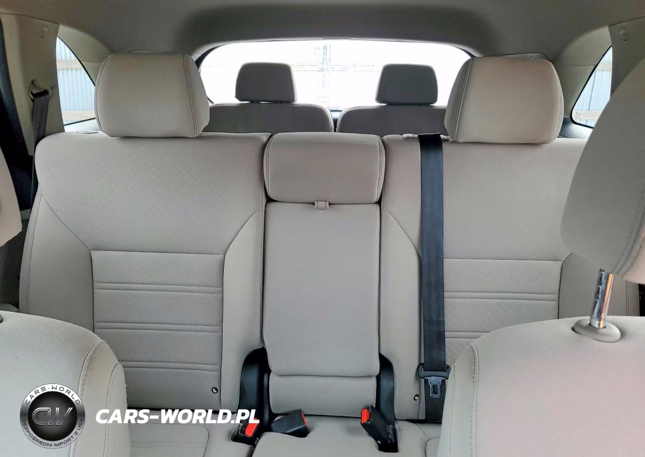 2020 Kia Sorento L VIN:5XYPGDA33LG623900 - 10