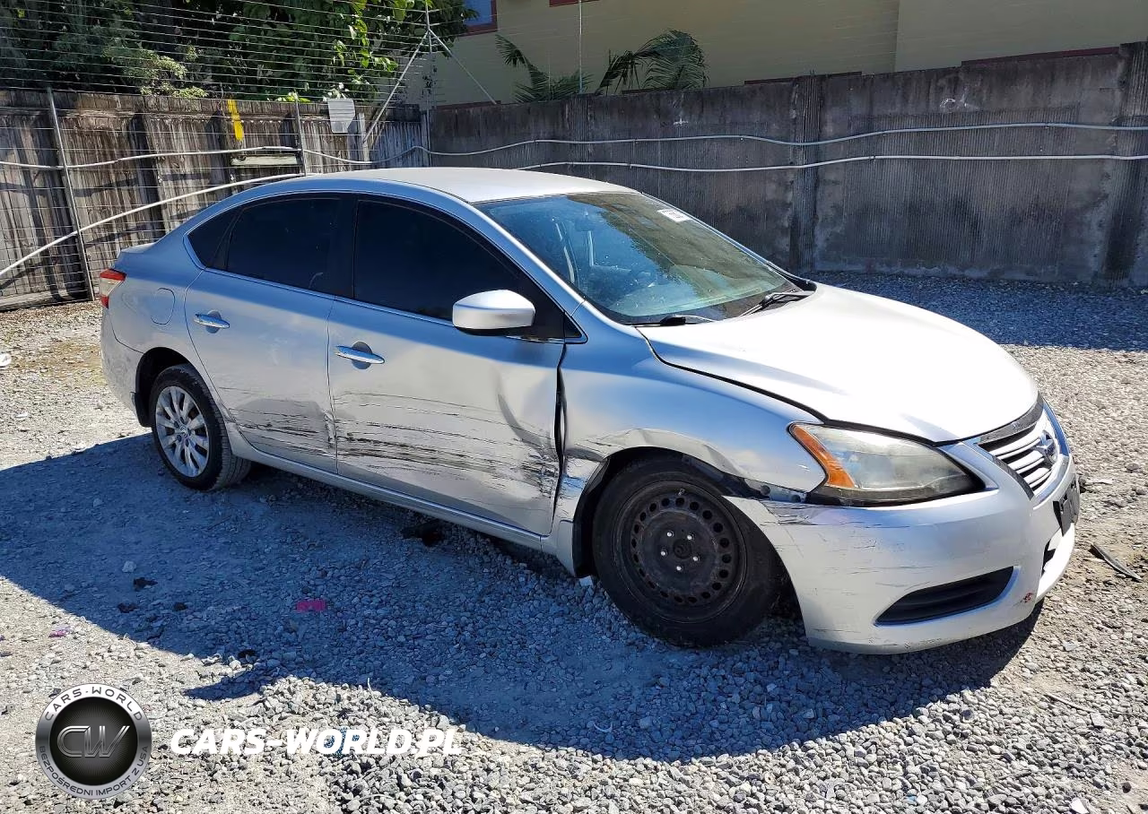 2015 Nissan Sentra S VIN:3N1AB7AP0FY319063 - 4