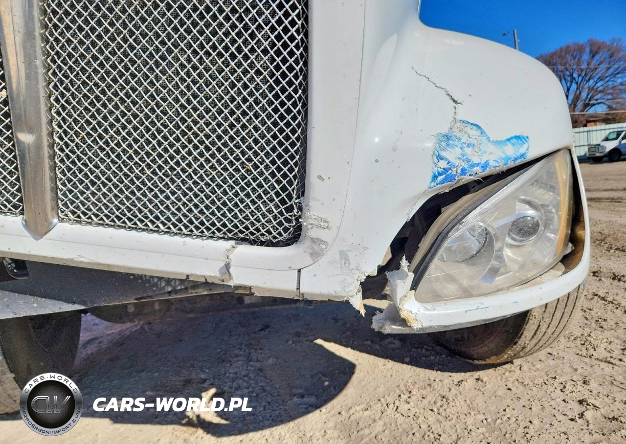 2017 Kenworth T300 Semi Truck VIN:2XKHAM8X7HM146102 - 10